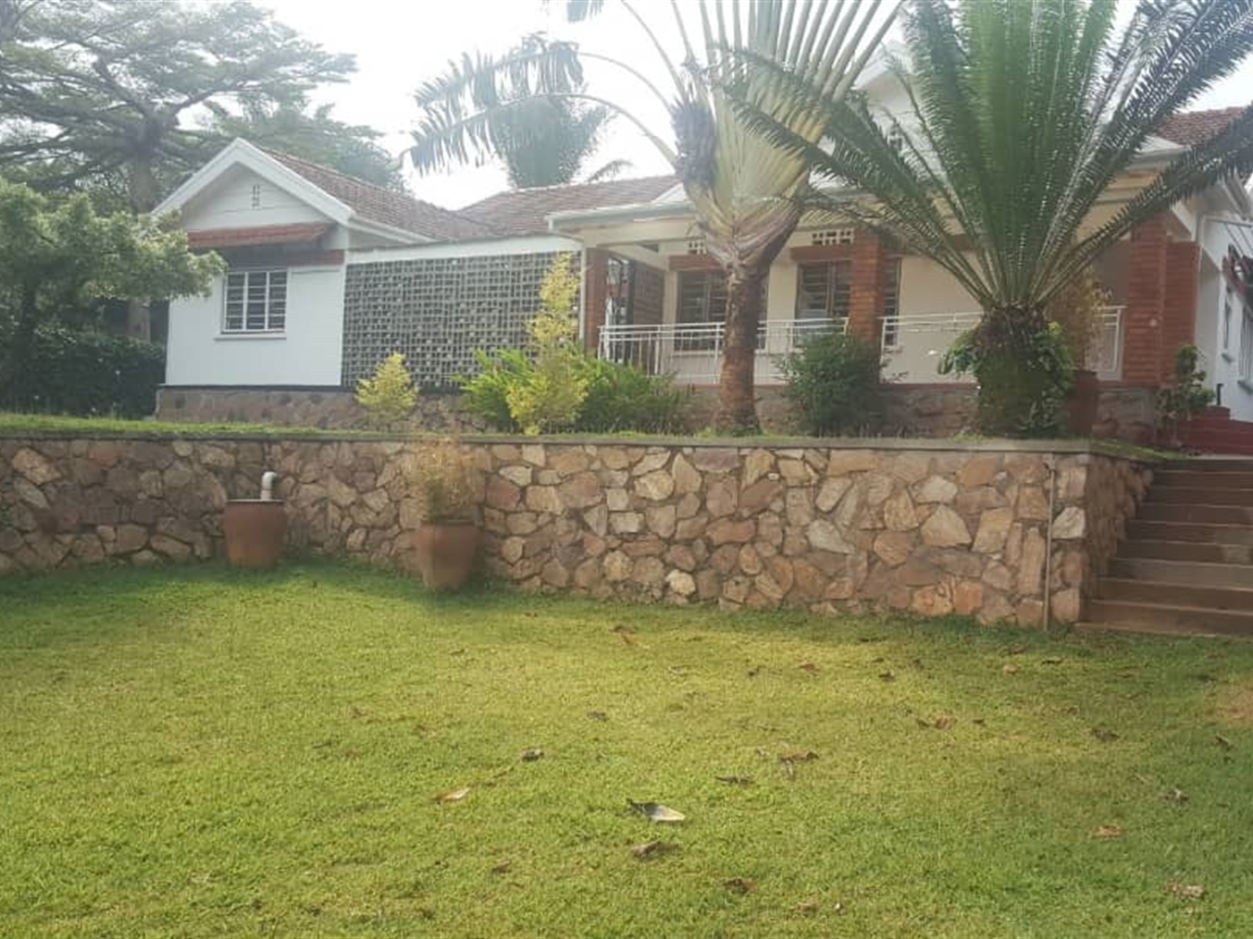 Bungalow for rent in Munyonyo Kampala