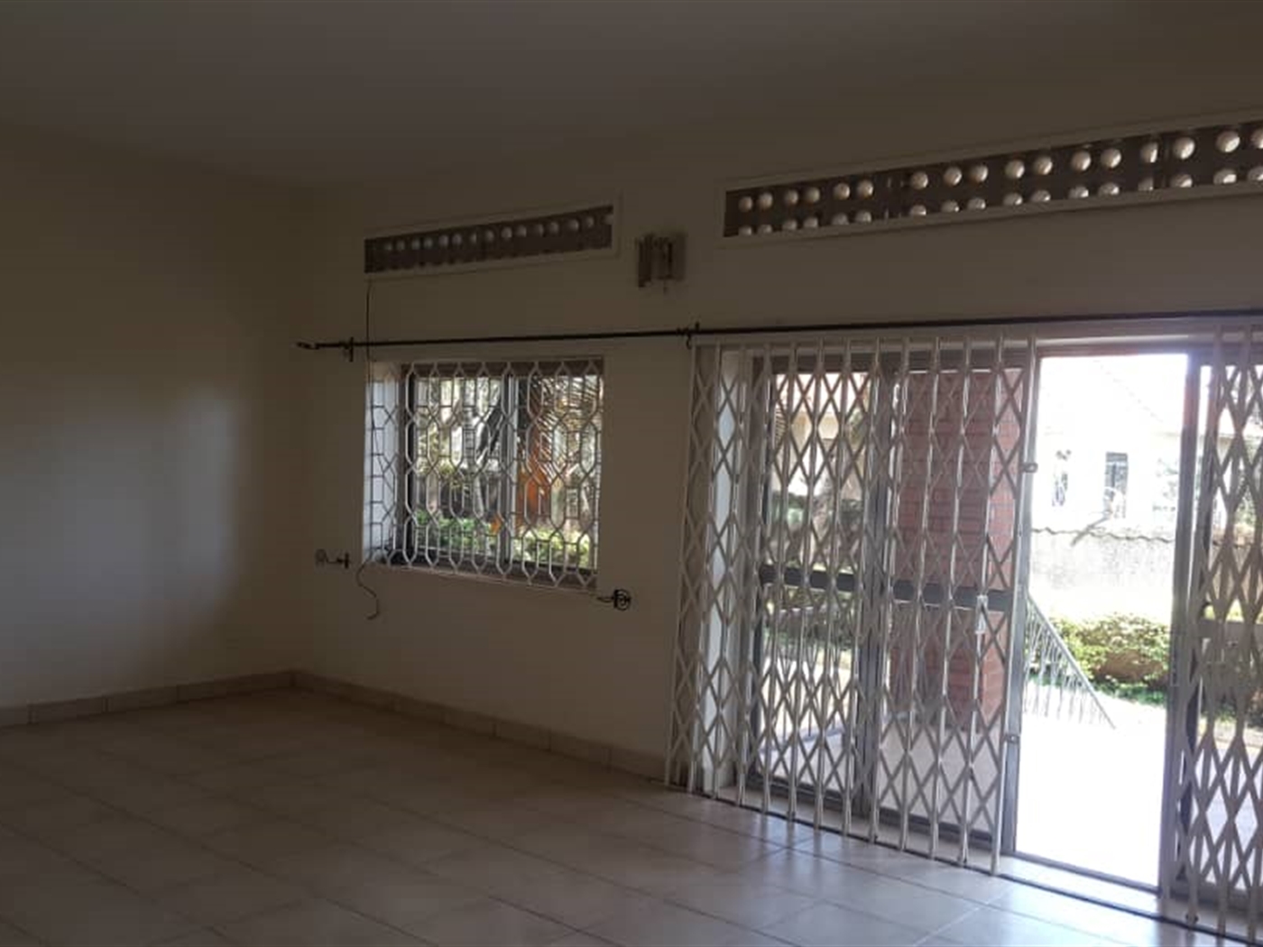 Storeyed house for rent in Muyenga Kampala