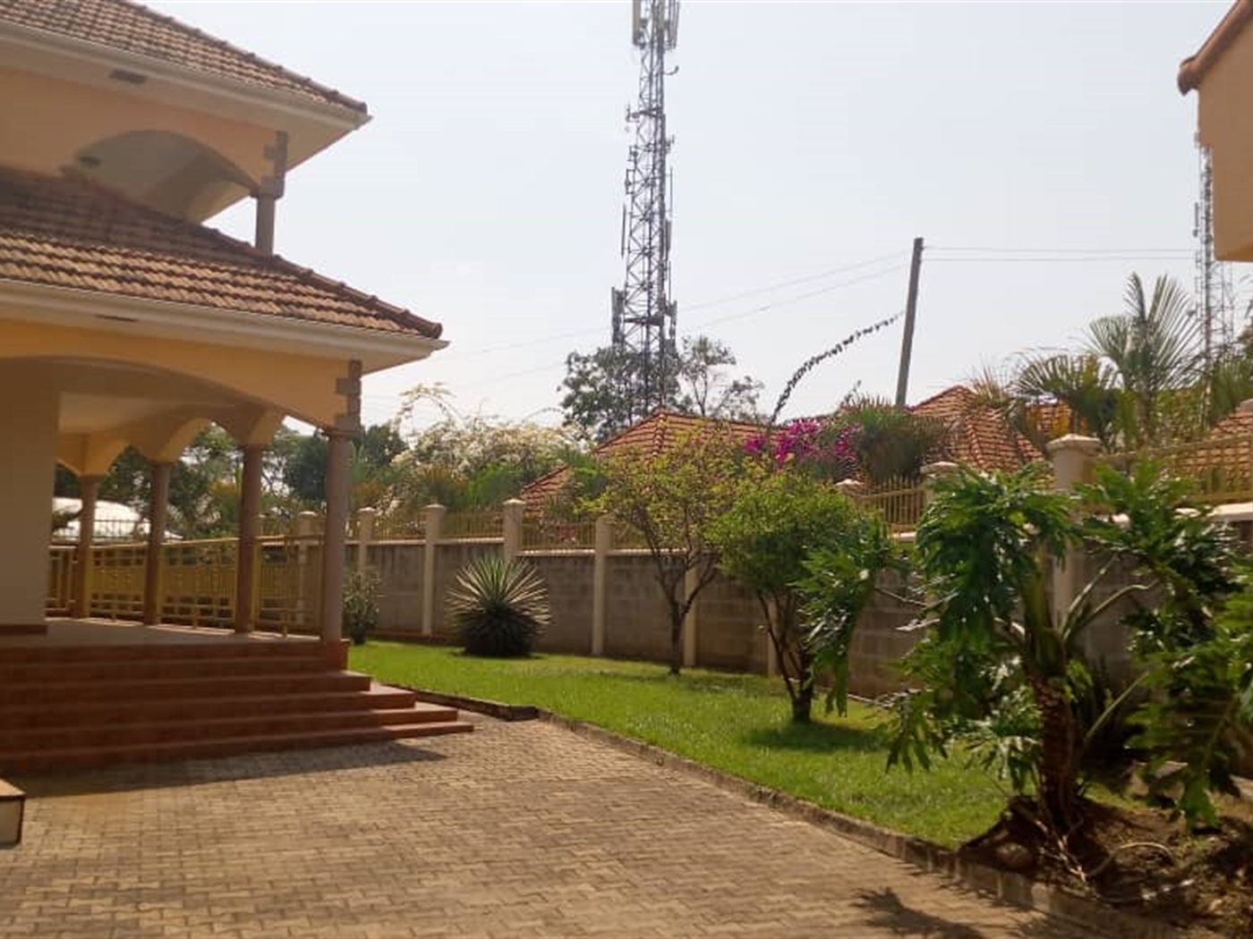 Mansion for sale in Bbunga Kampala