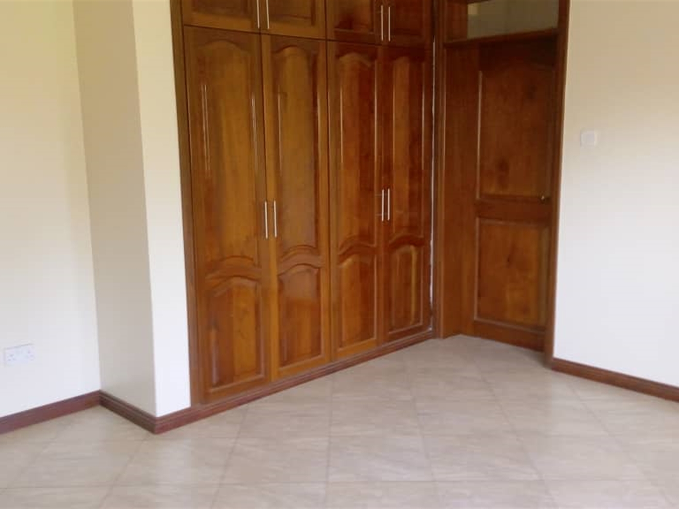 Mansion for sale in Bbunga Kampala