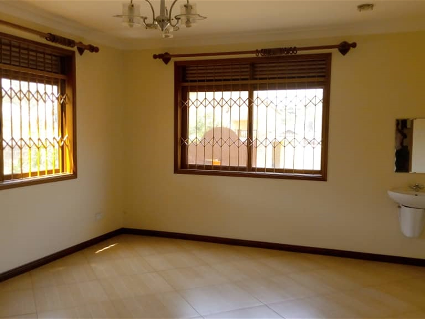 Mansion for sale in Bbunga Kampala