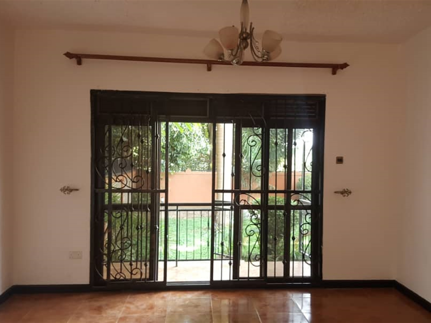 Bungalow for rent in Muyenga Kampala