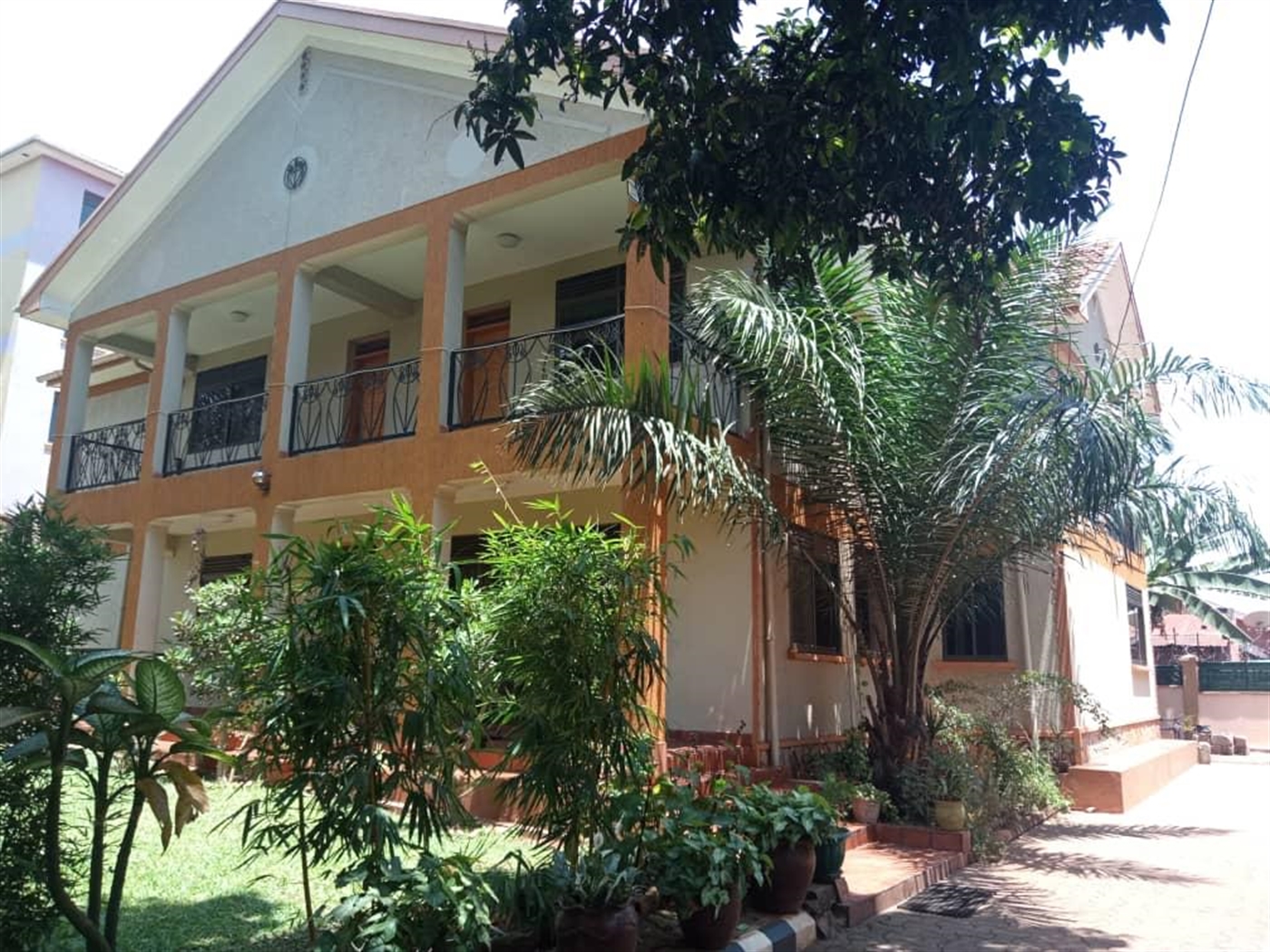 Mansion for sale in Mbuya Kampala