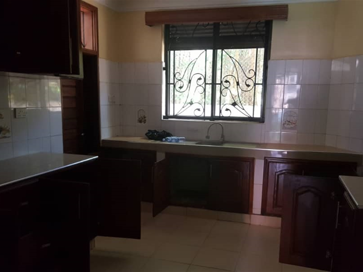 Mansion for sale in Munyonyo Kampala