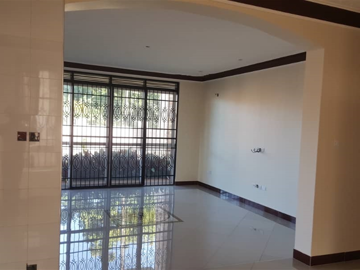 Mansion for sale in Munyonyo Kampala