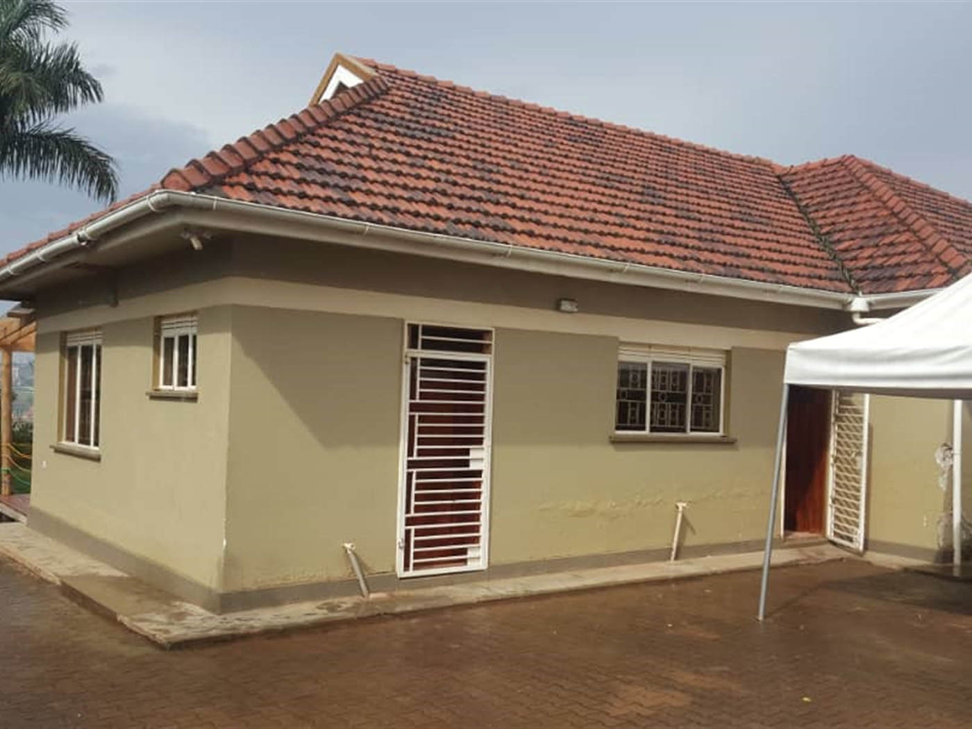 Bungalow for sale in Muyenga Kampala