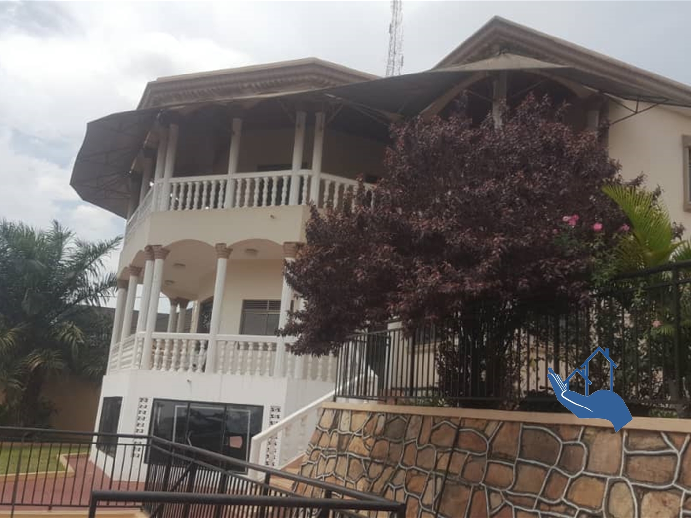 Storeyed house for rent in Kololo Kampala