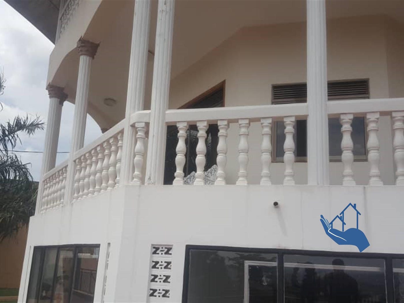 Storeyed house for rent in Kololo Kampala