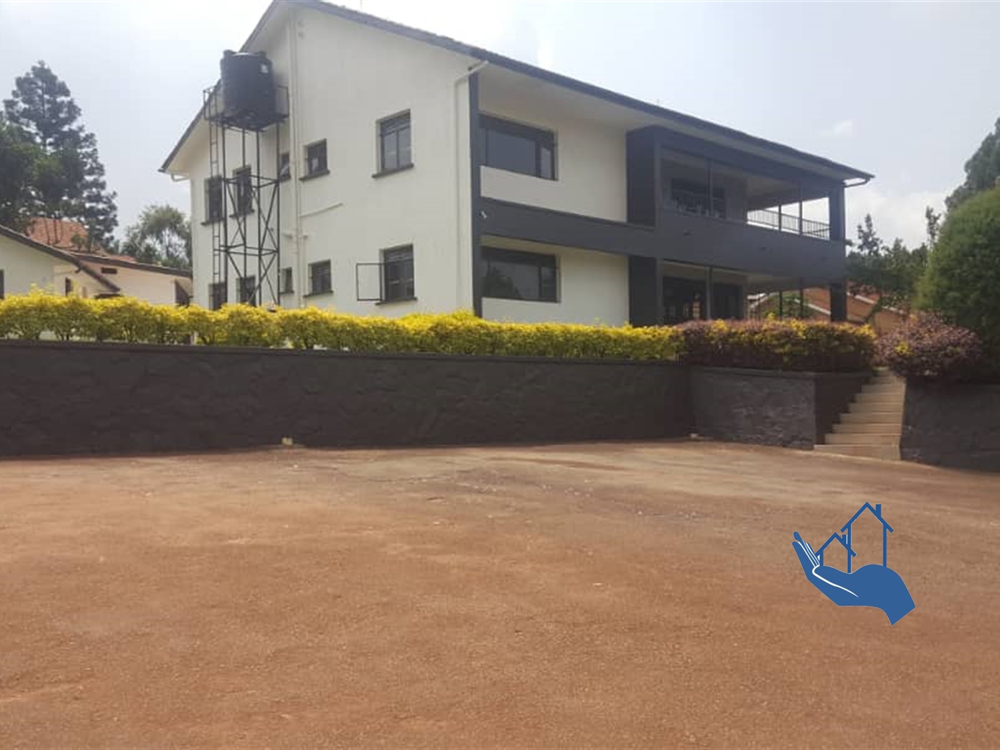 Mansion for rent in Kansanga Kampala