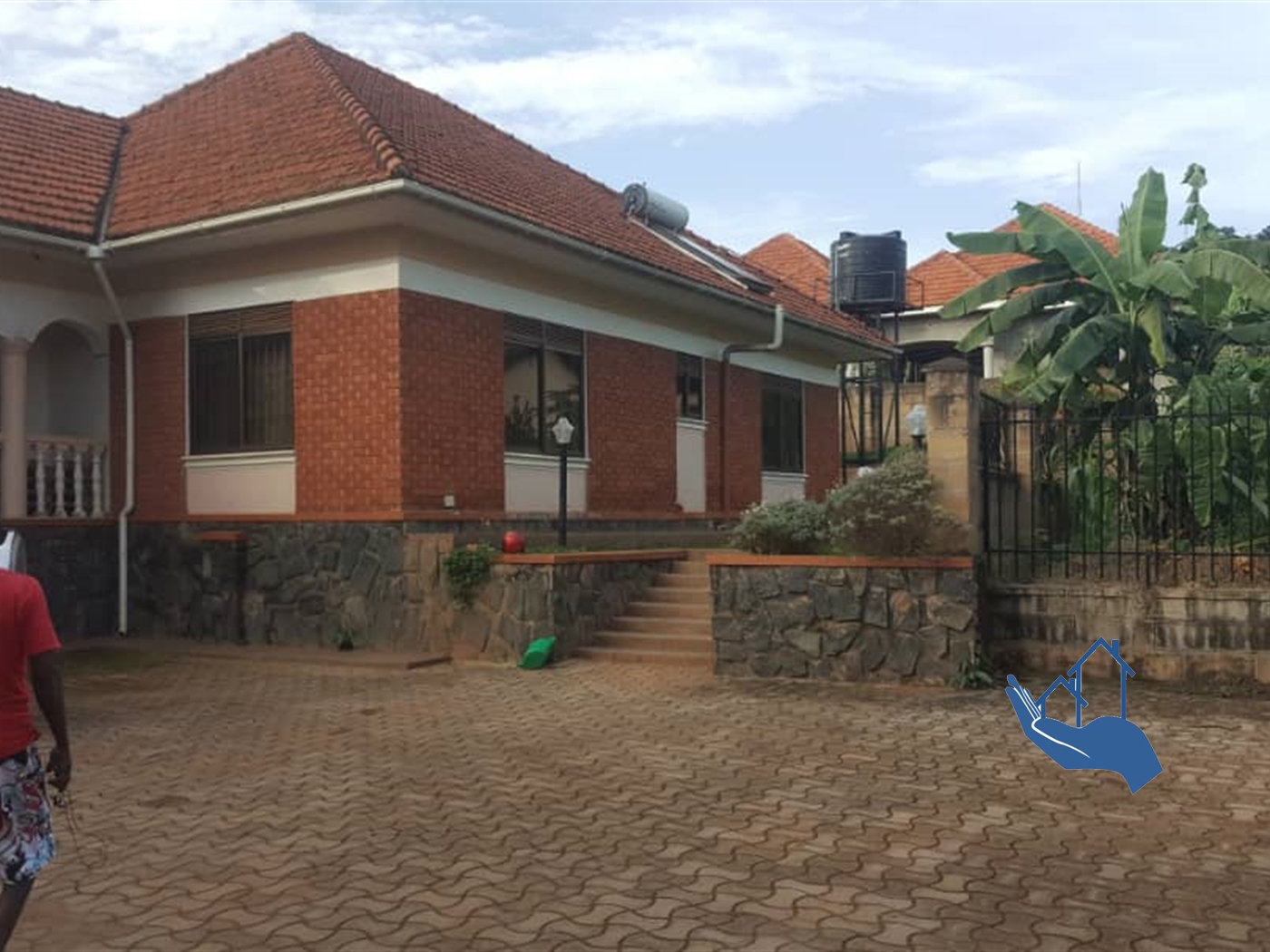 Bungalow for rent in Kansanga Kampala