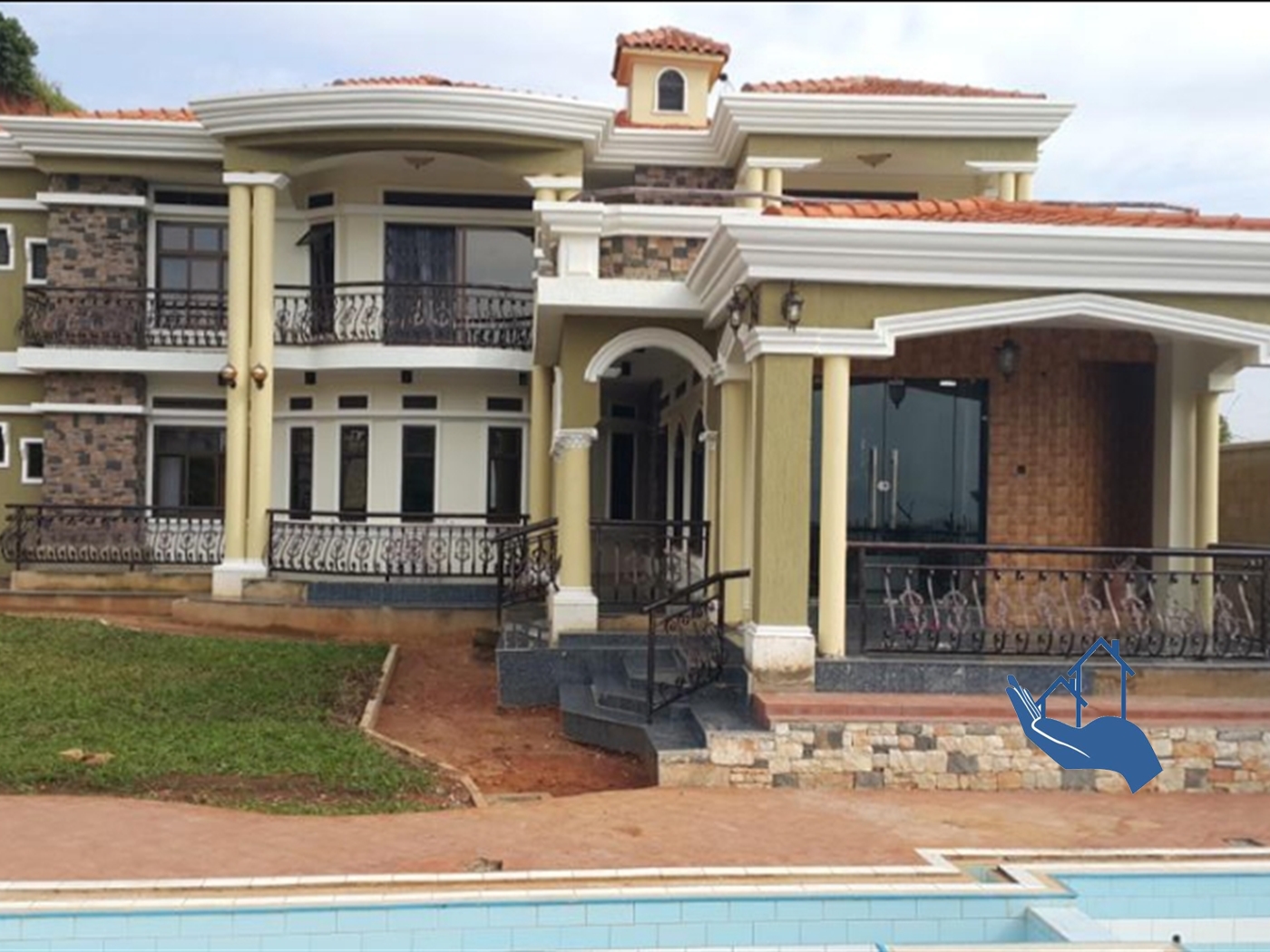 Mansion for sale in Bwebajja Kampala