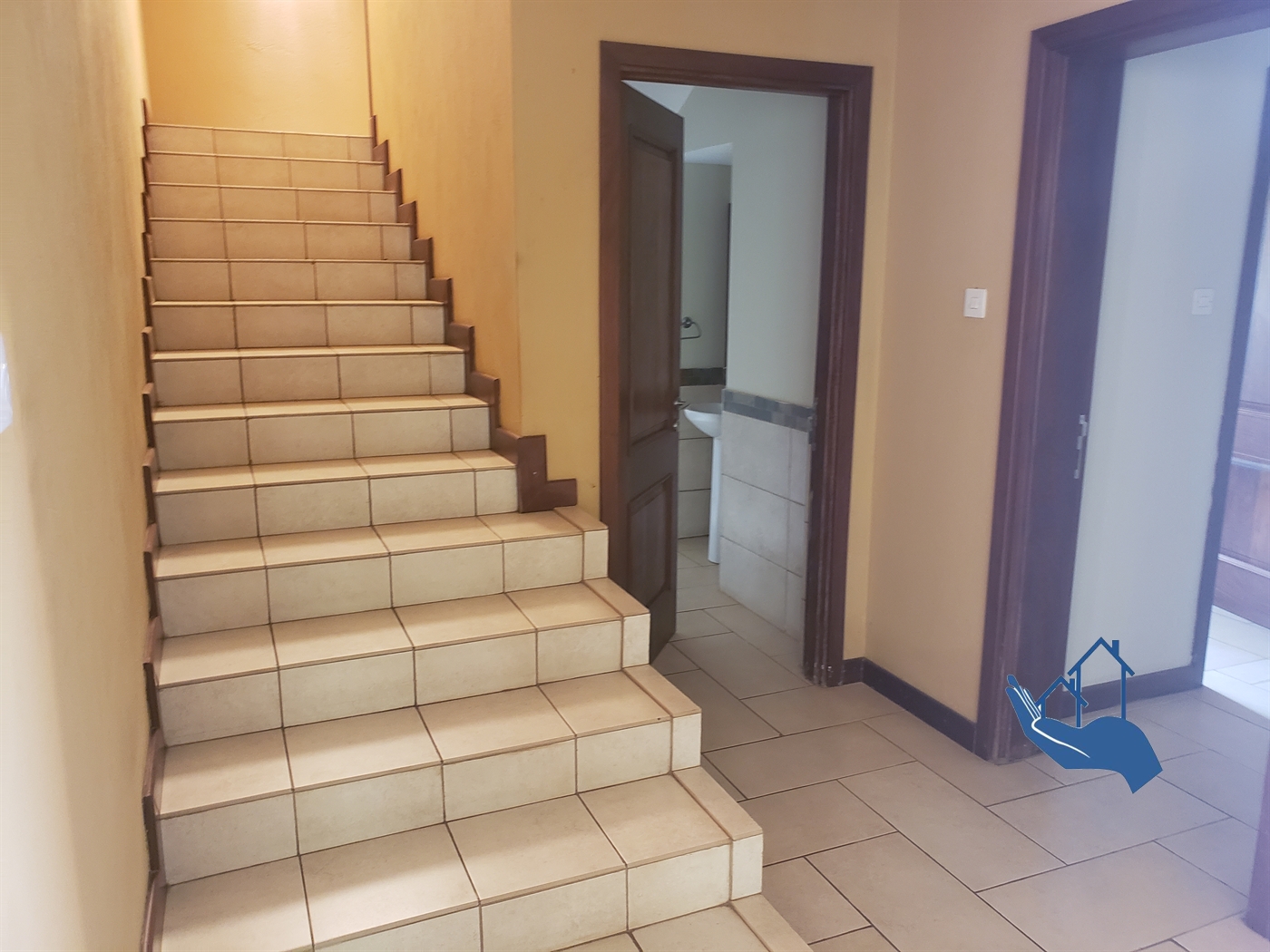 Storeyed house for rent in Munyonyo Kampala