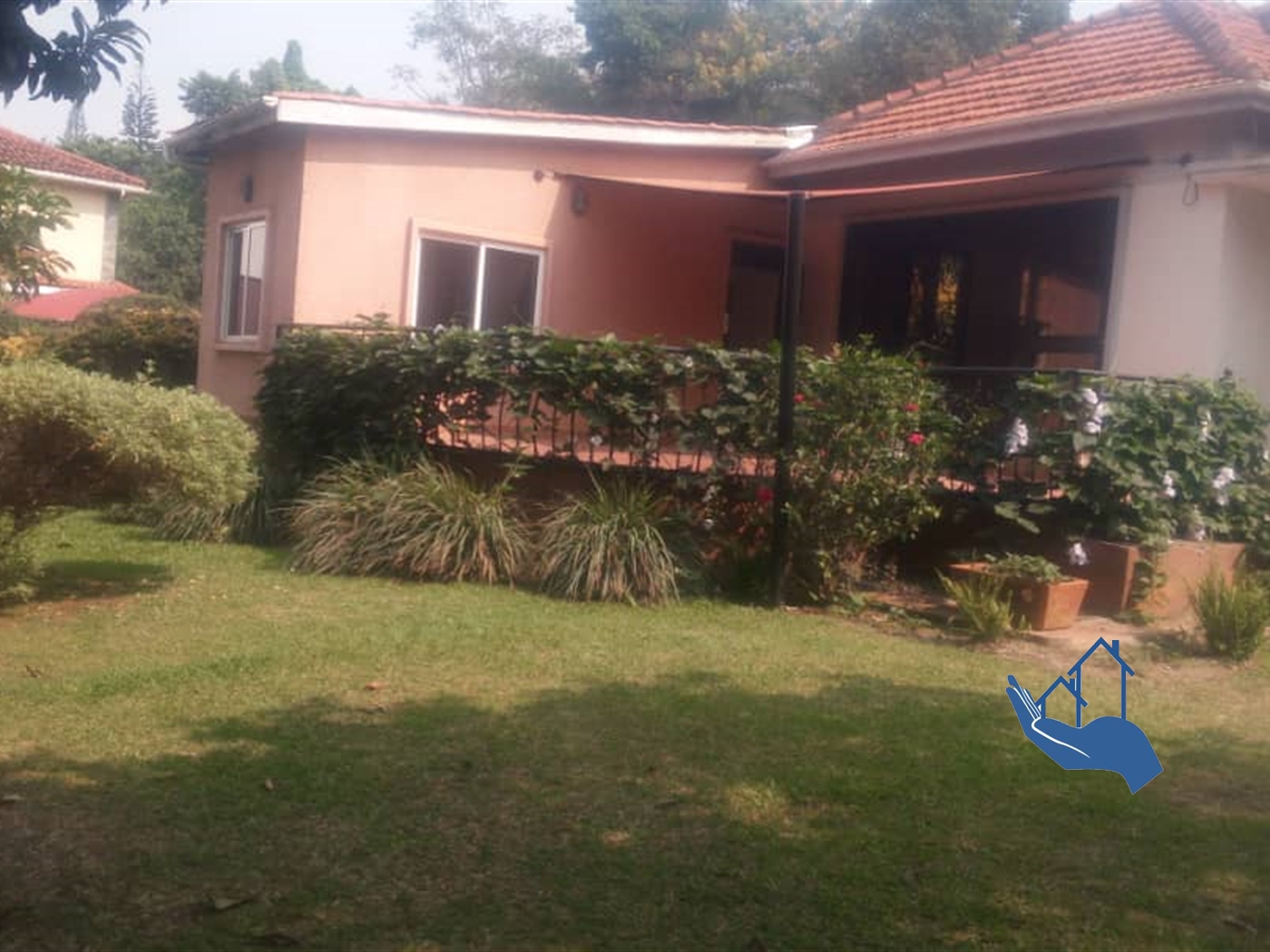 Bungalow for rent in Mbuya Kampala