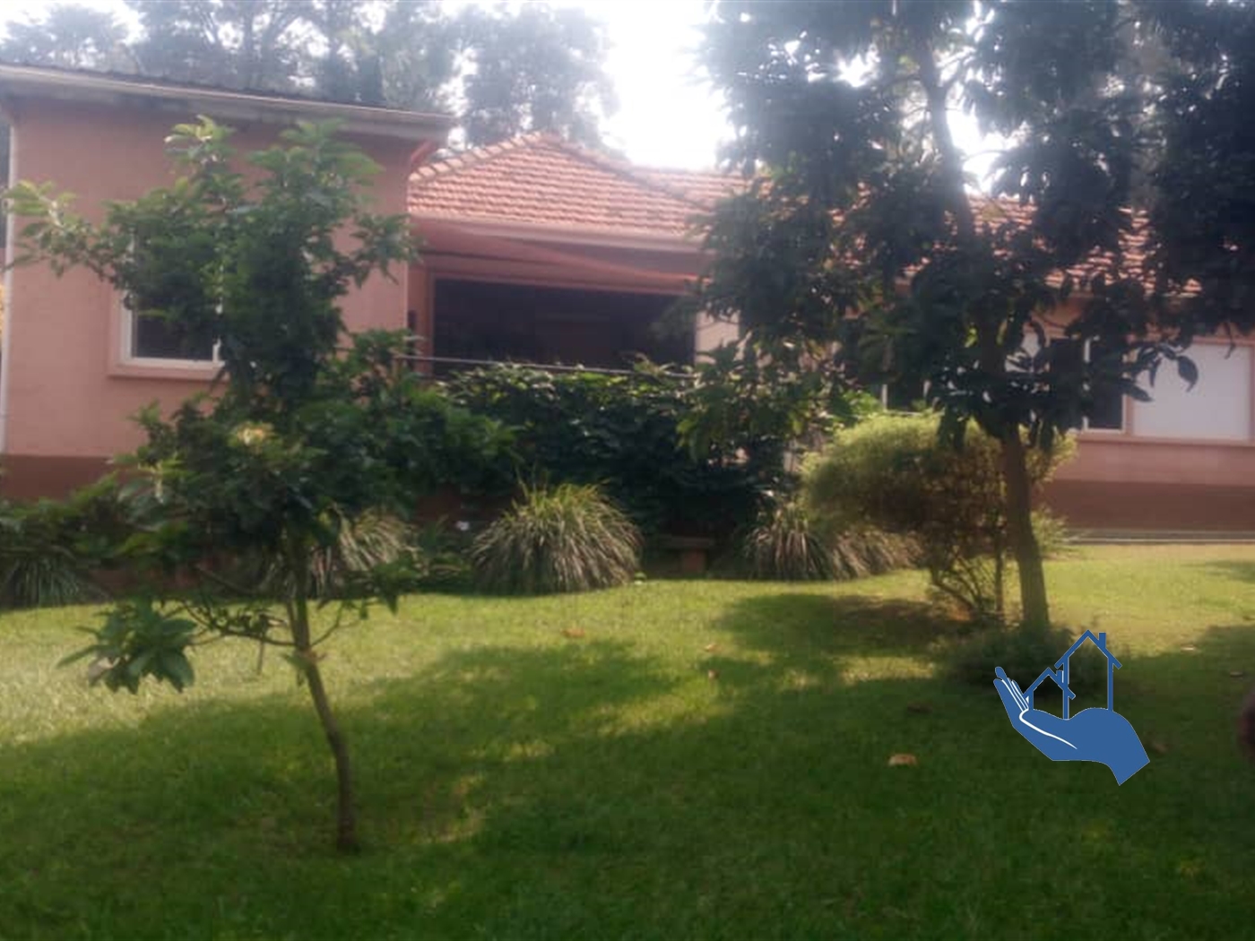 Bungalow for rent in Mbuya Kampala