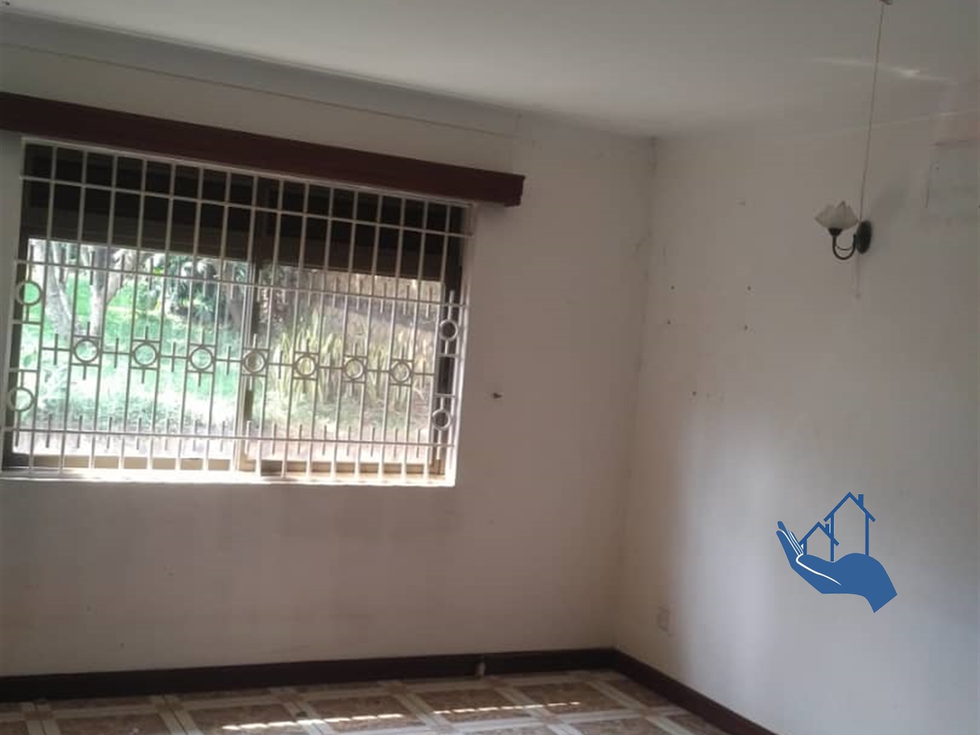 Bungalow for sale in Bugoloobi Kampala