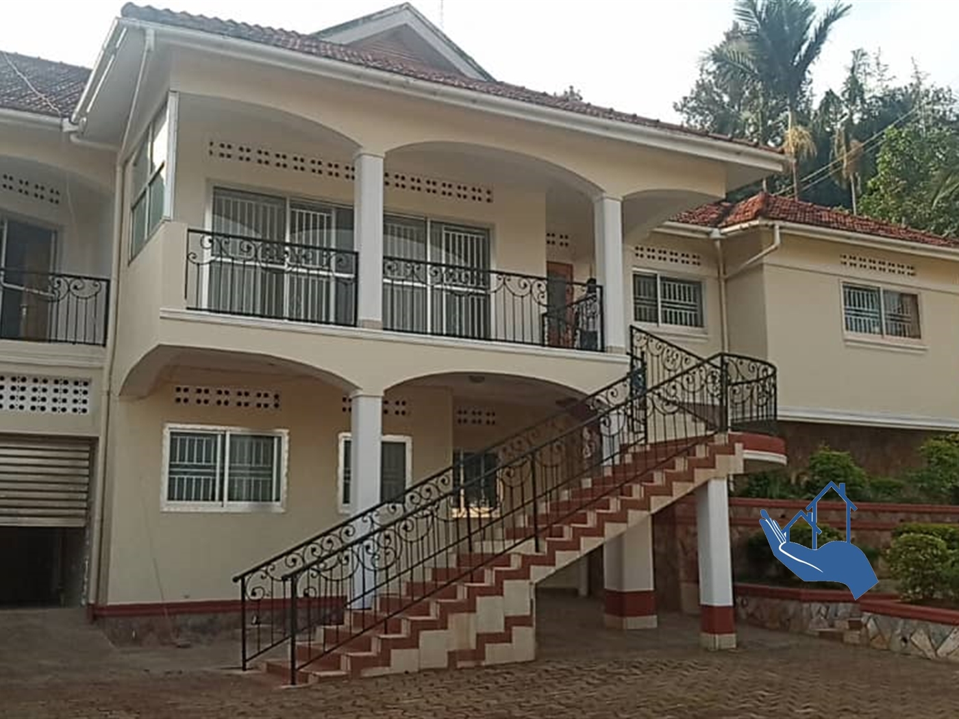 Storeyed house for rent in Naguru Kampala