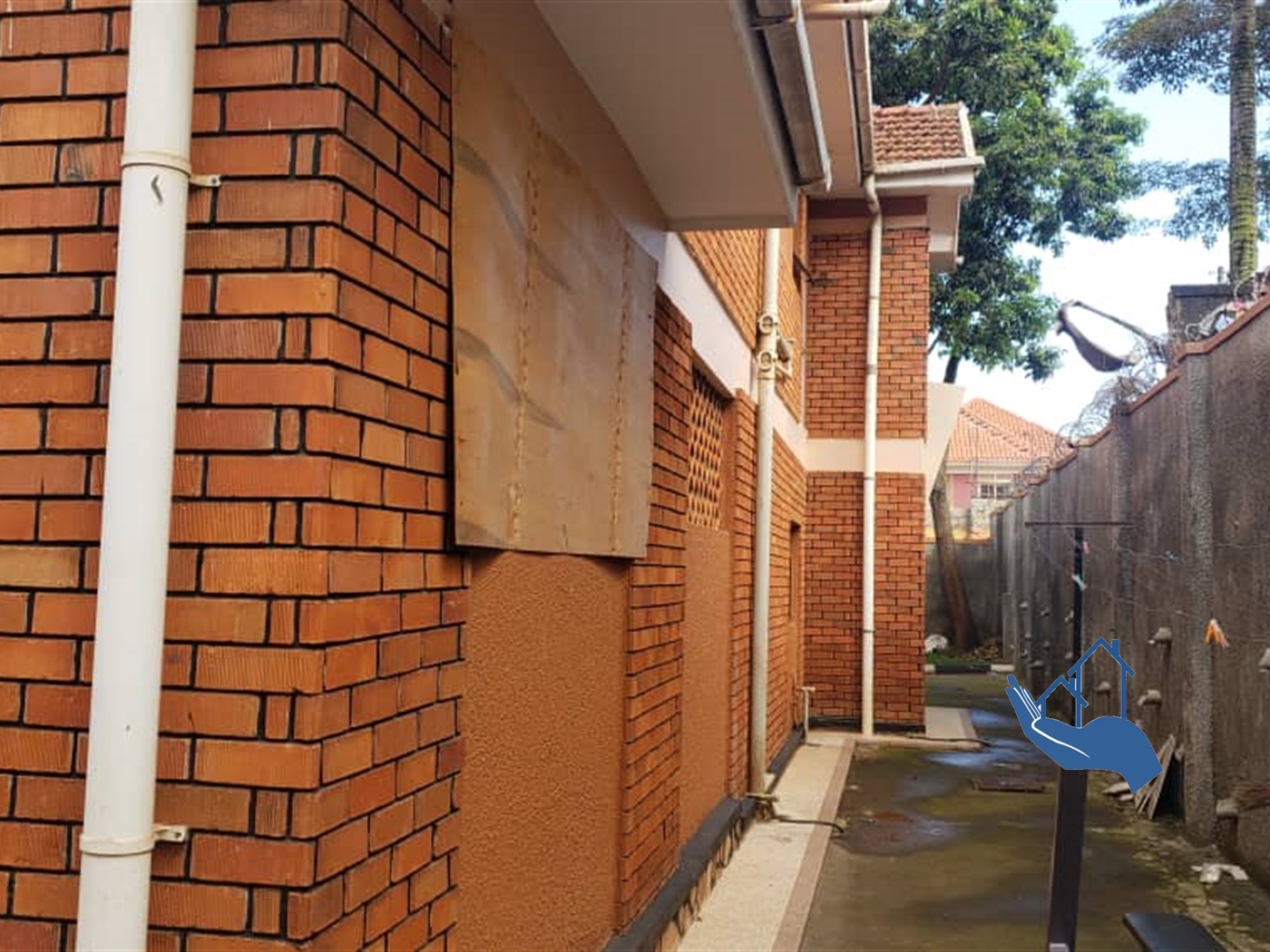 Storeyed house for rent in Muyenga Kampala