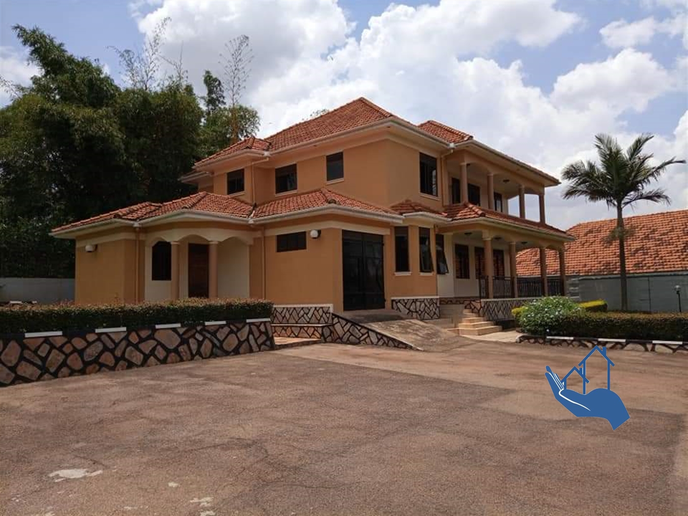 Storeyed house for sale in Kalunga Kampala