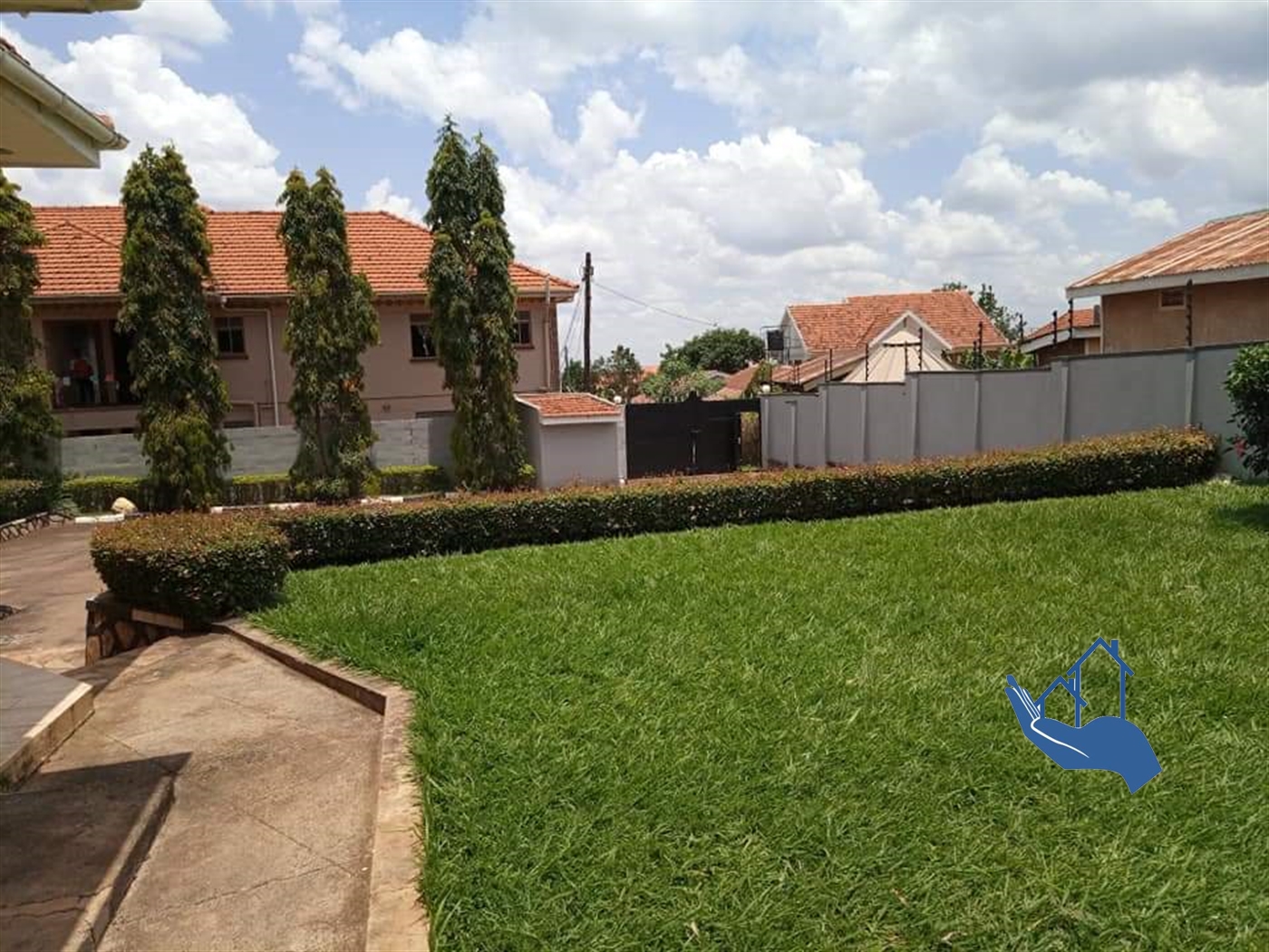 Storeyed house for sale in Kalunga Kampala
