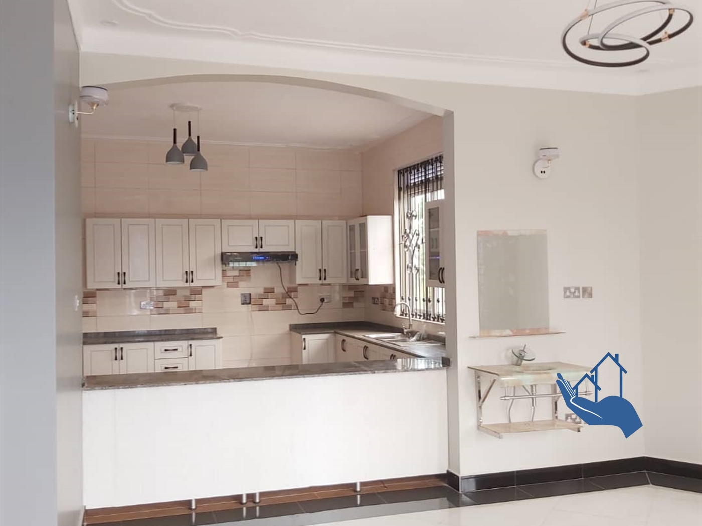 Mansion for sale in Kitende Wakiso