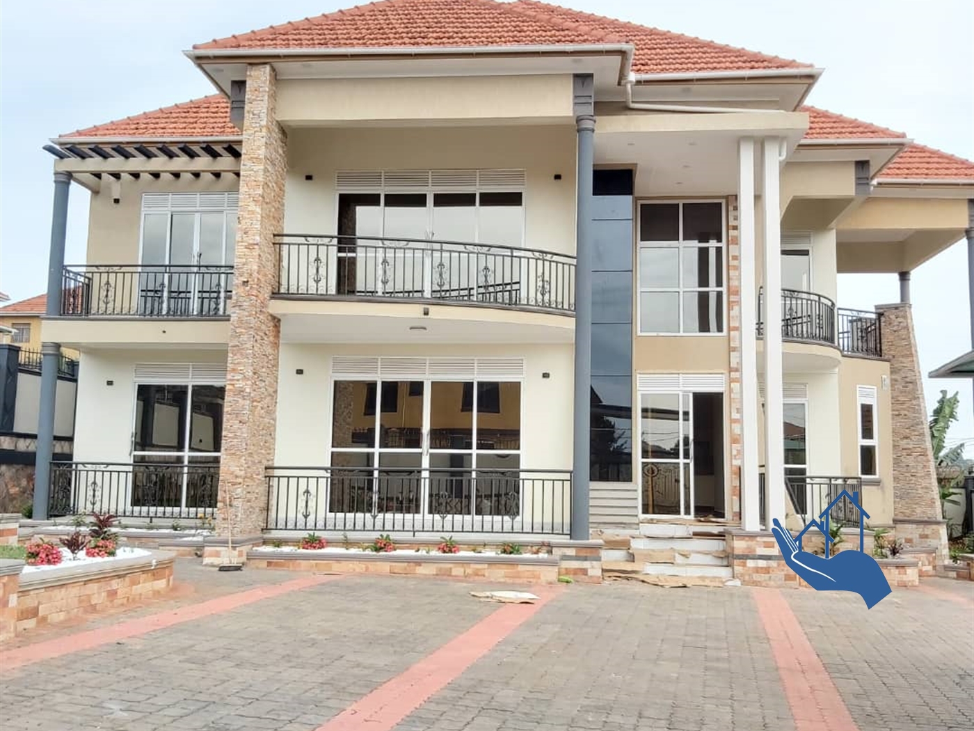 Mansion for sale in Kitende Wakiso