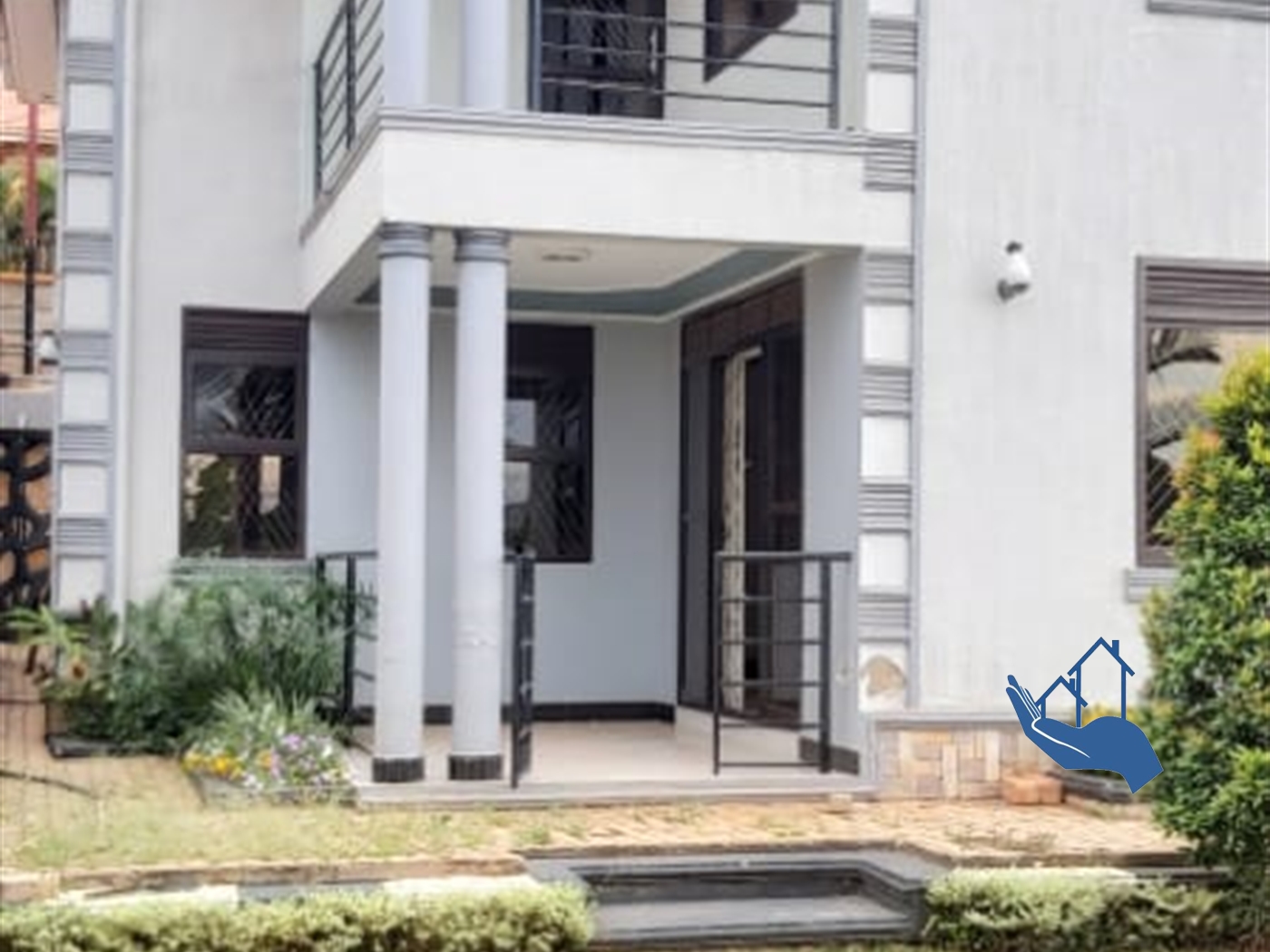 Mansion for sale in Seguku Wakiso