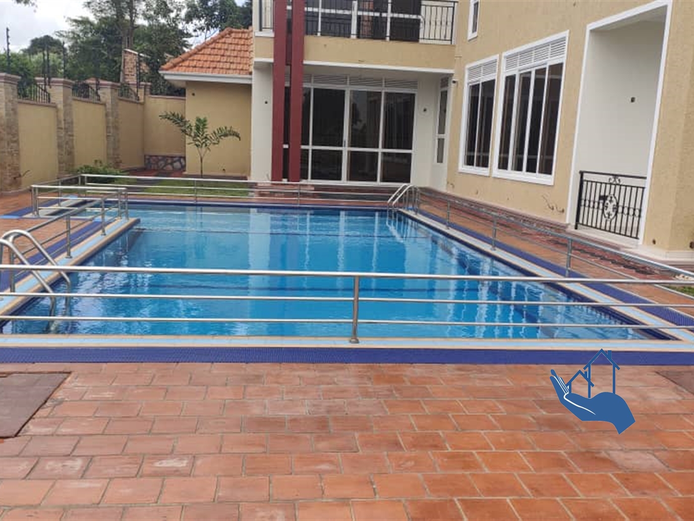 Mansion for sale in Munyonyo Kampala