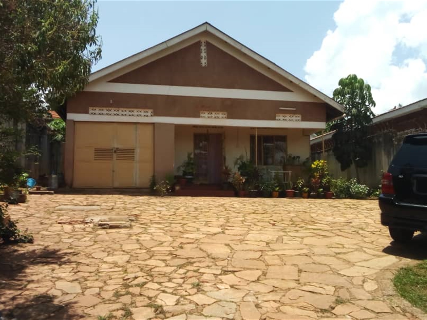 Bungalow for sale in Naguru Kampala