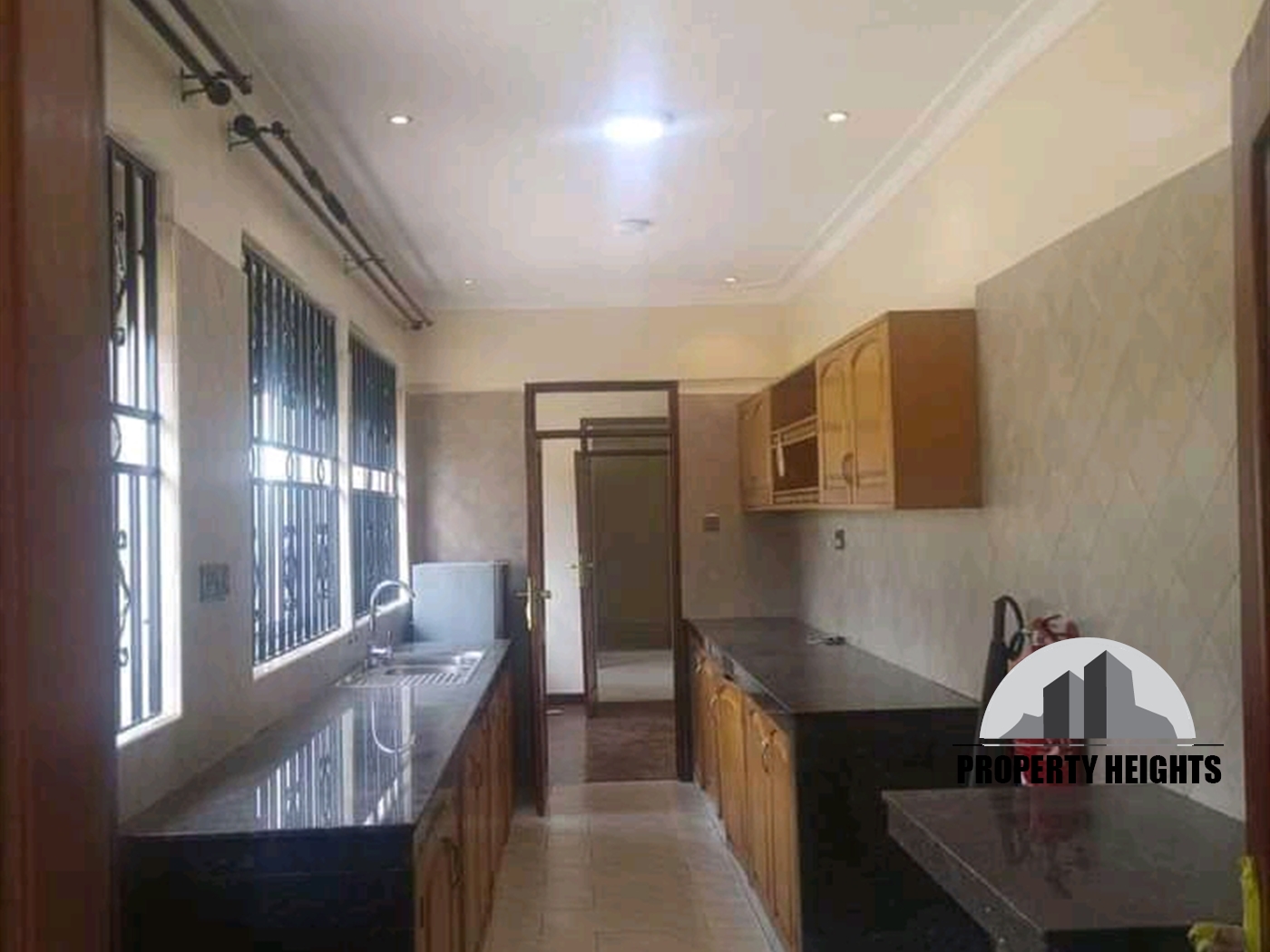 Bungalow for rent in Mbuya Kampala