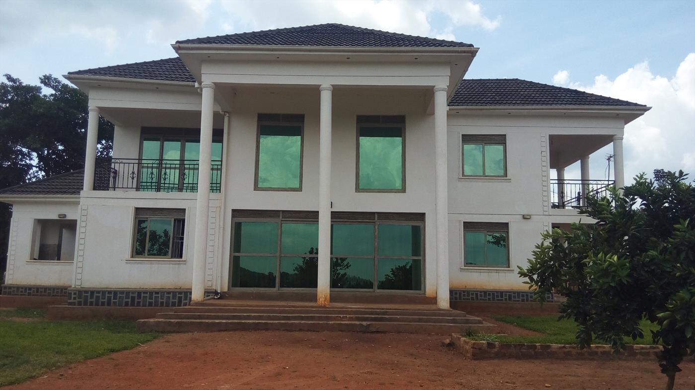 Mansion for sale in Gayaza Wakiso