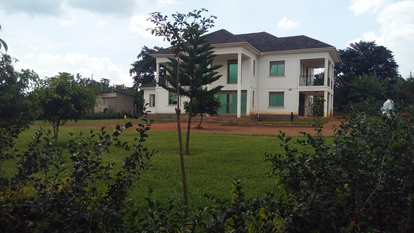 Mansion for sale in Gayaza Wakiso