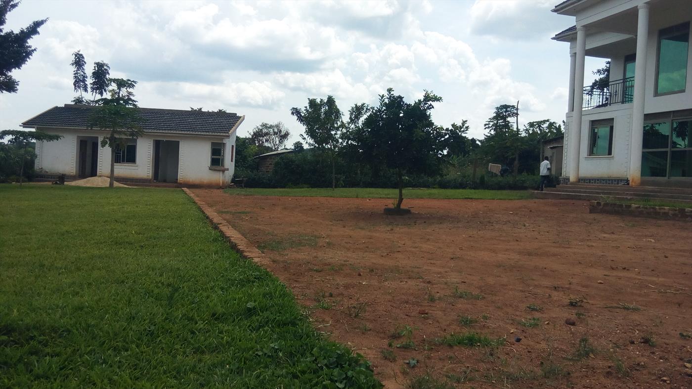 Mansion for sale in Gayaza Wakiso