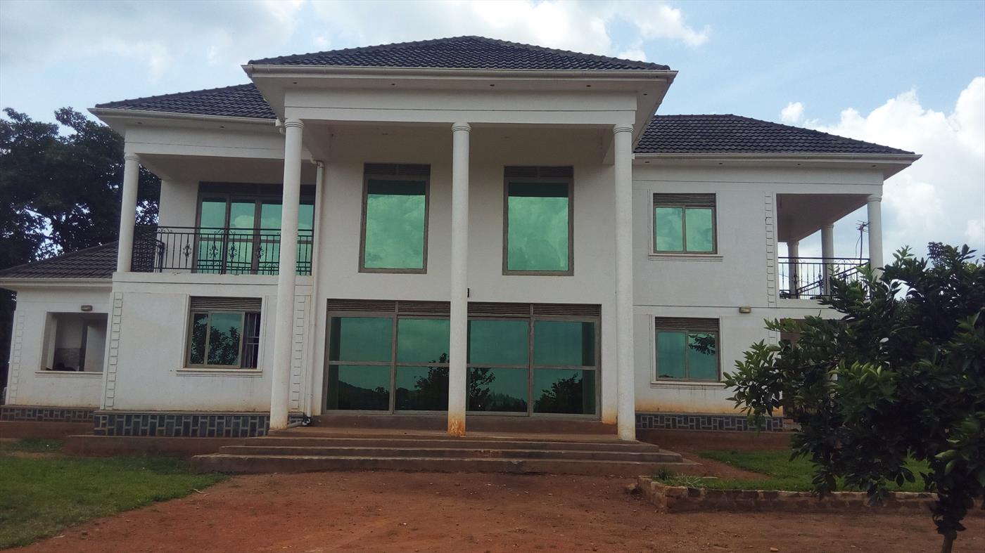 Mansion for sale in Gayaza Wakiso