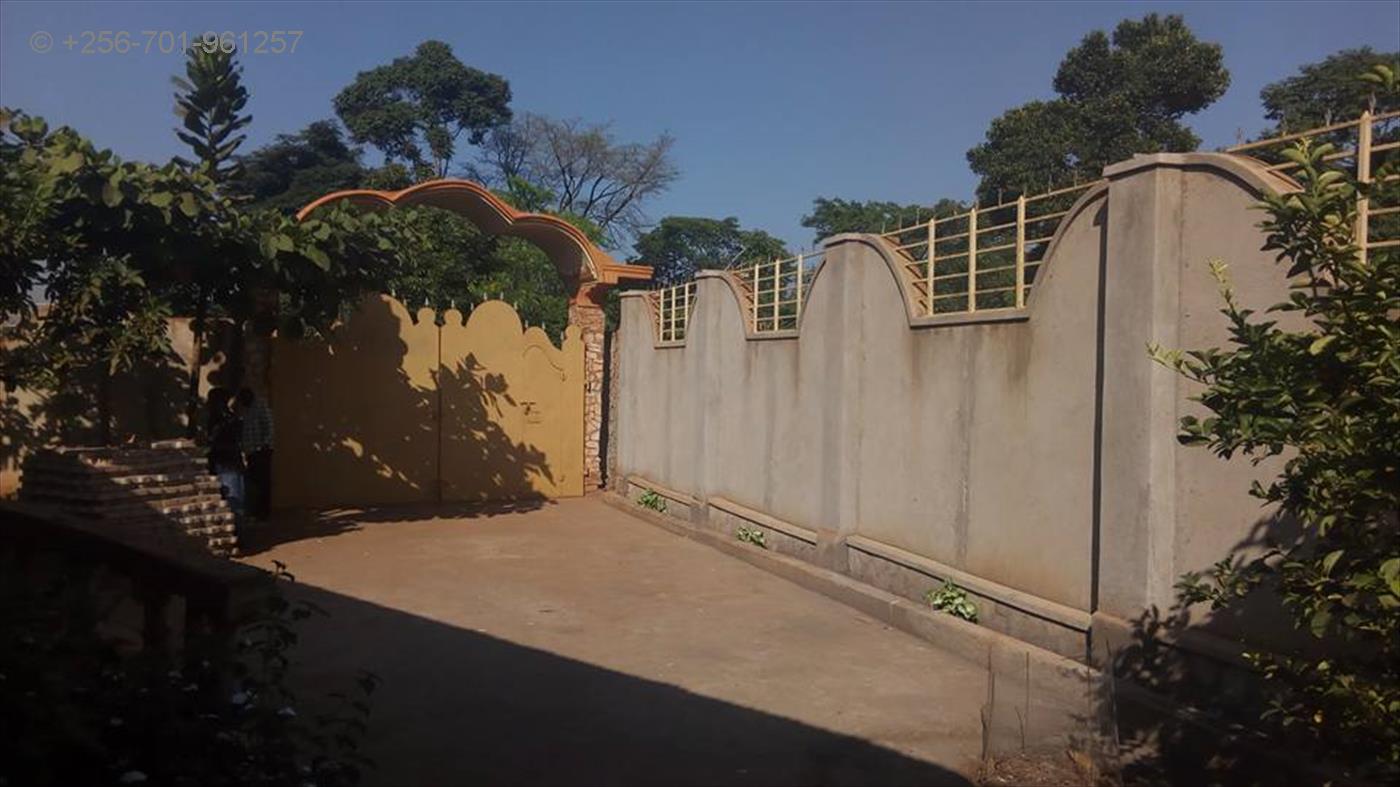 Bungalow for sale in Gayaza Wakiso