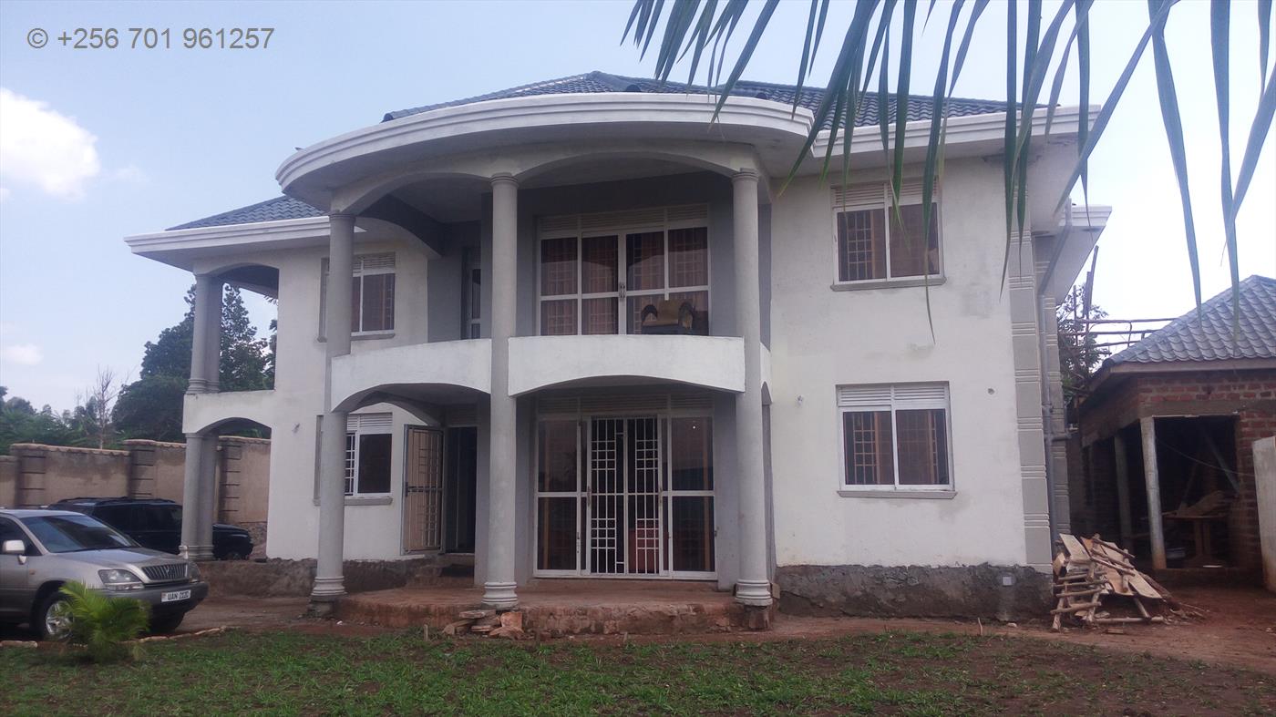 Mansion for sale in Matugga Wakiso