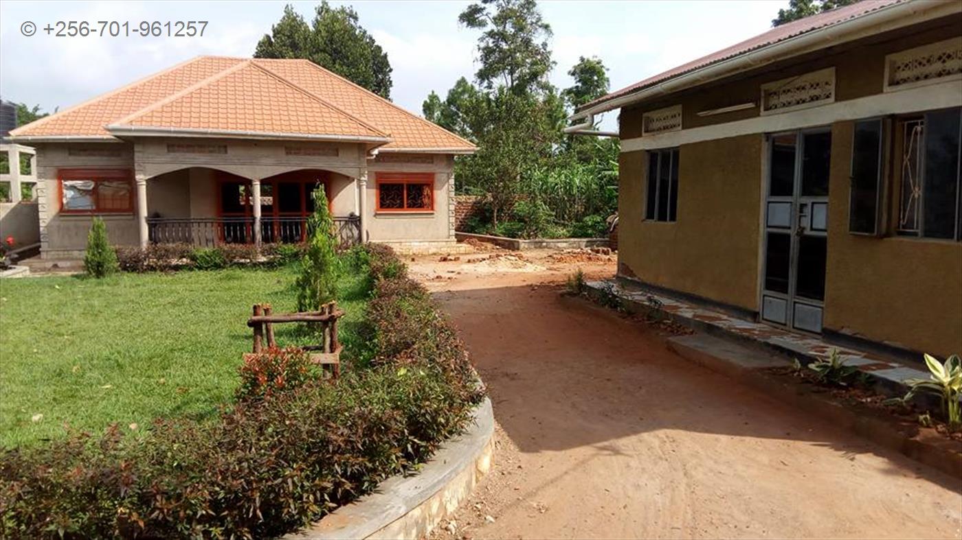 Bungalow for sale in Gayaza Wakiso