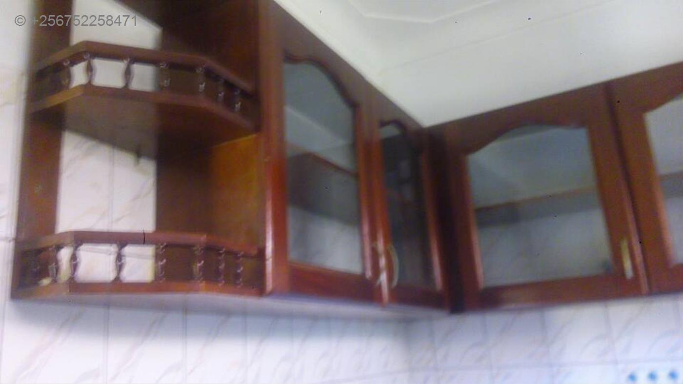 Duplex for rent in Kiwaatule Kampala