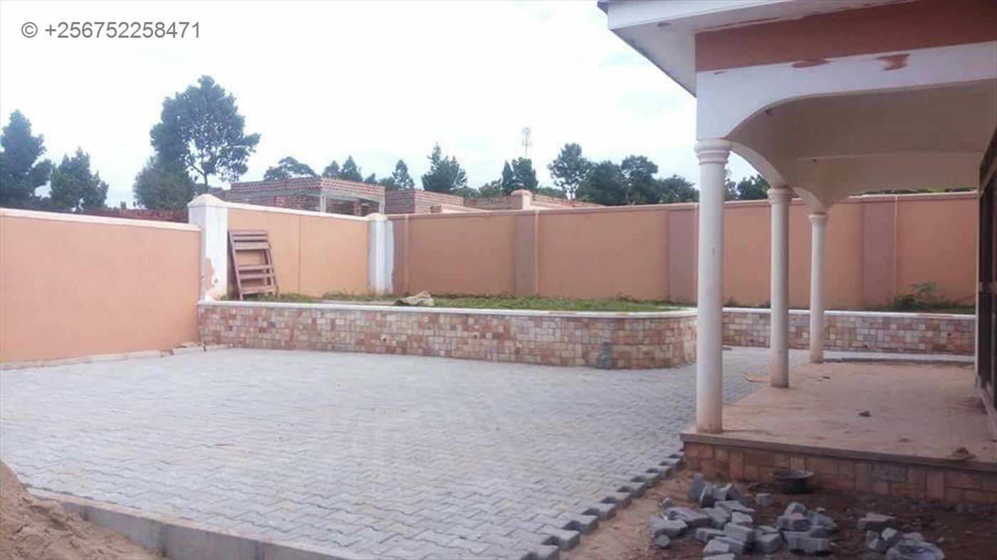 Bungalow for sale in Gayaza Wakiso