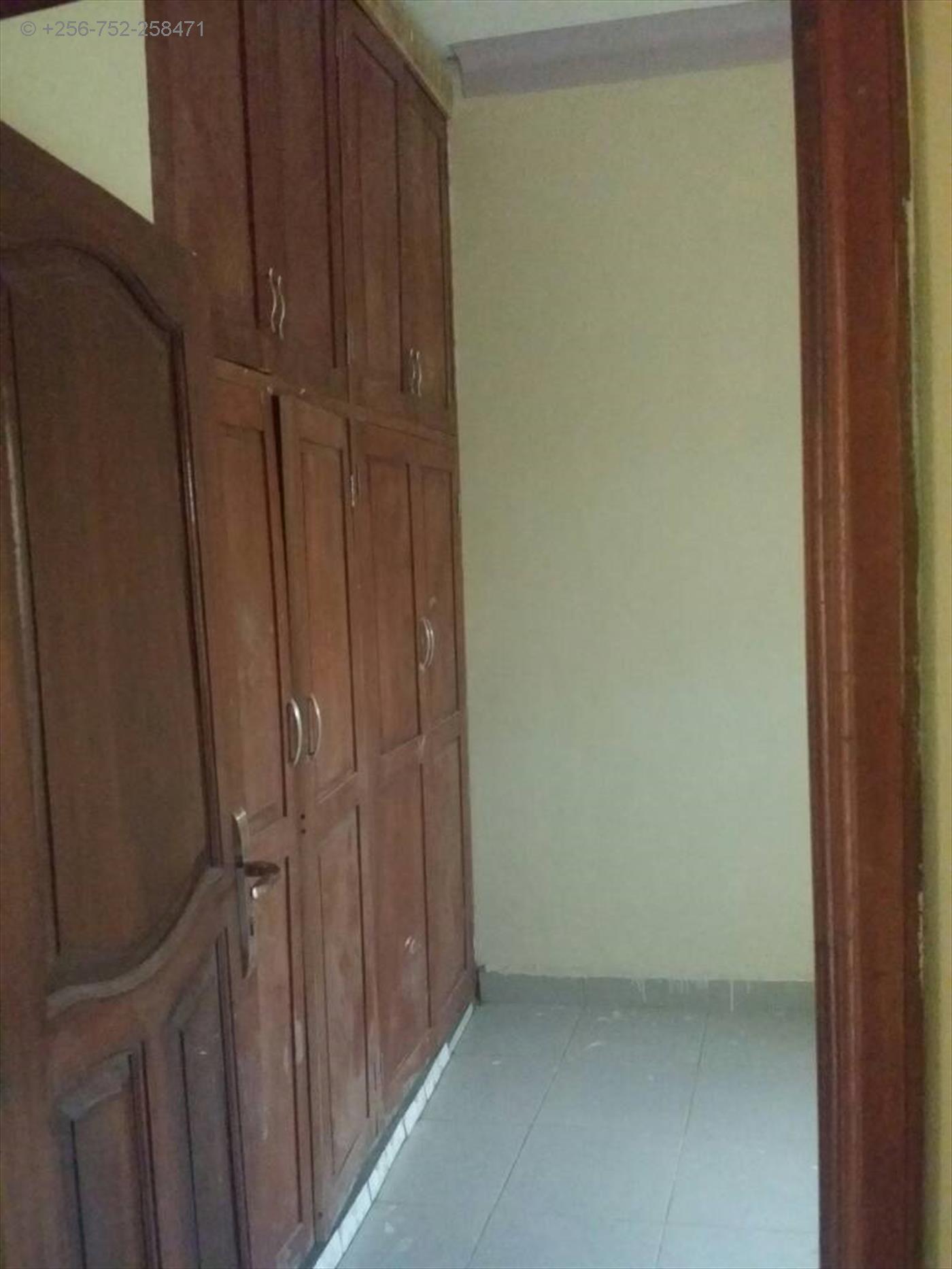 Semi Detached for rent in Mpererwe Wakiso