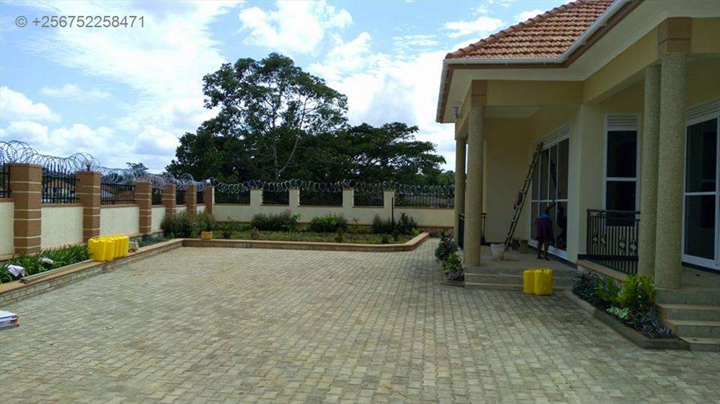 Bungalow for sale in Kira Wakiso