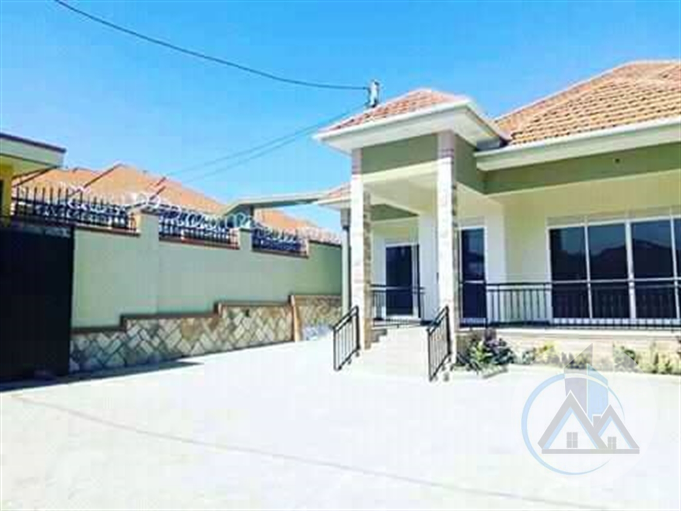 Mansion for sale in Kira Wakiso