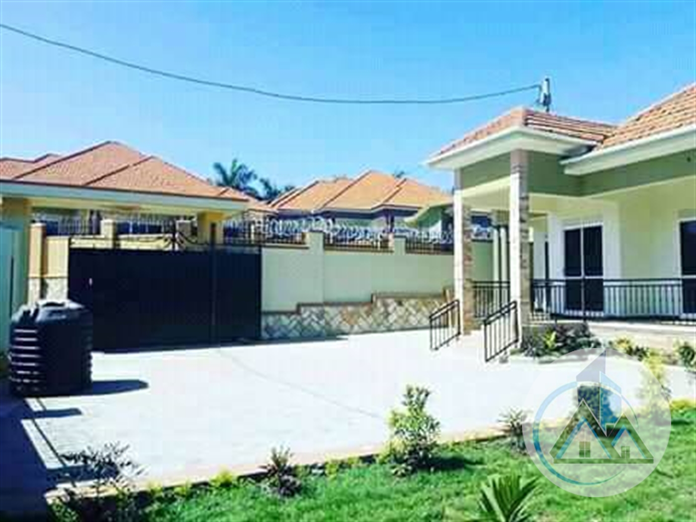 Mansion for sale in Kira Wakiso