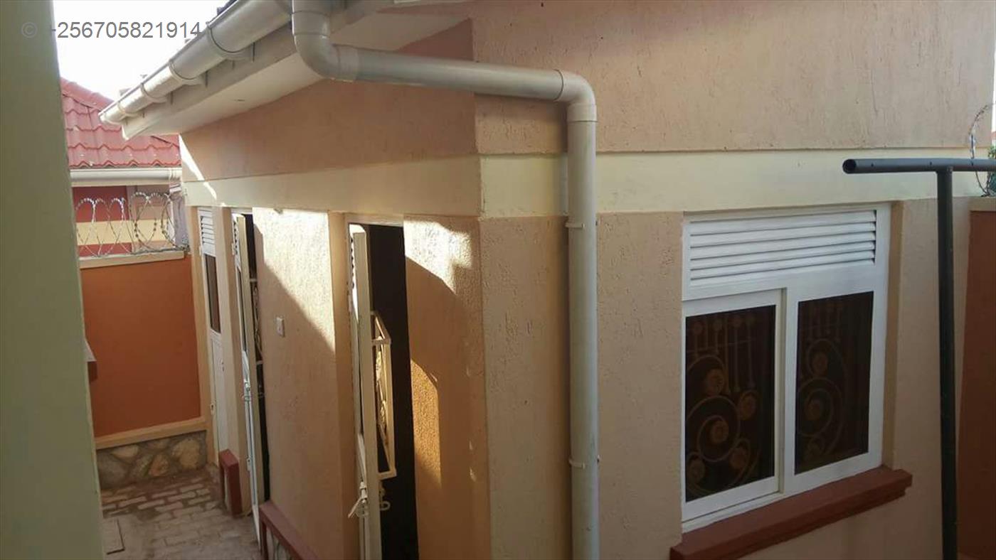 Apartment for sale in Bwebajja Kampala