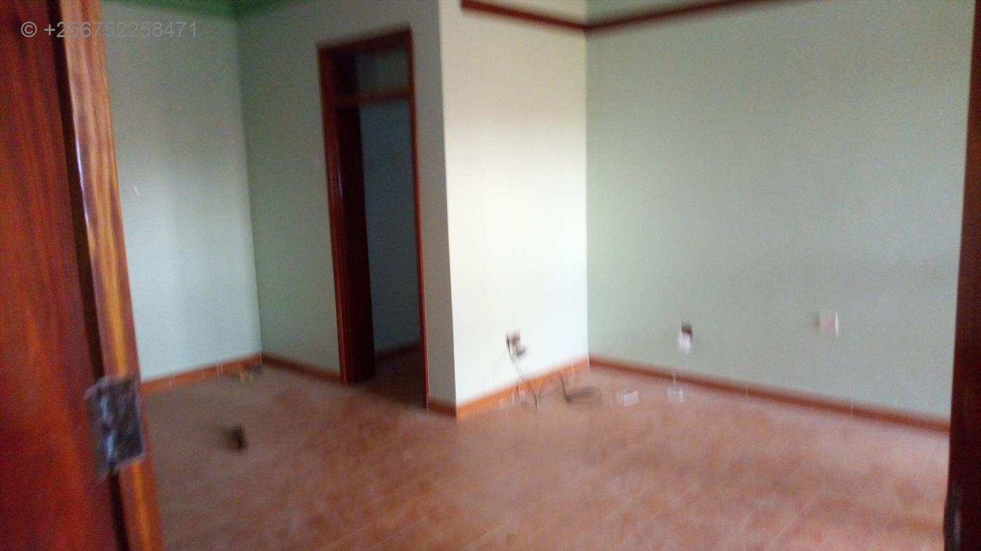 Apartment for rent in Nansana Wakiso