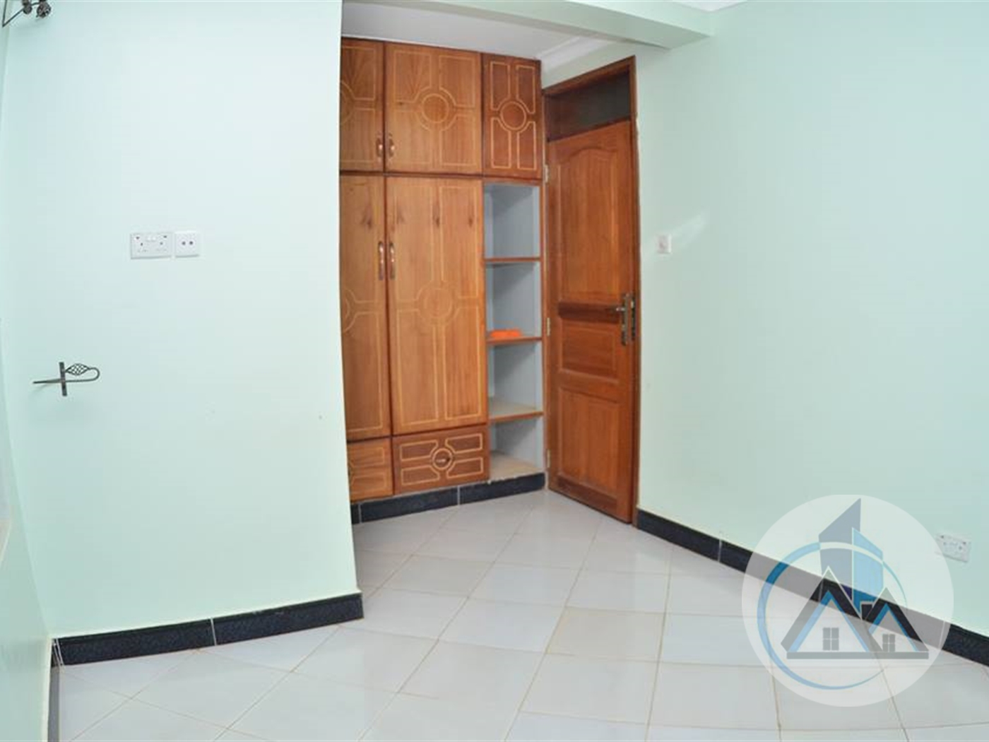 Duplex for rent in Kisaasi Wakiso