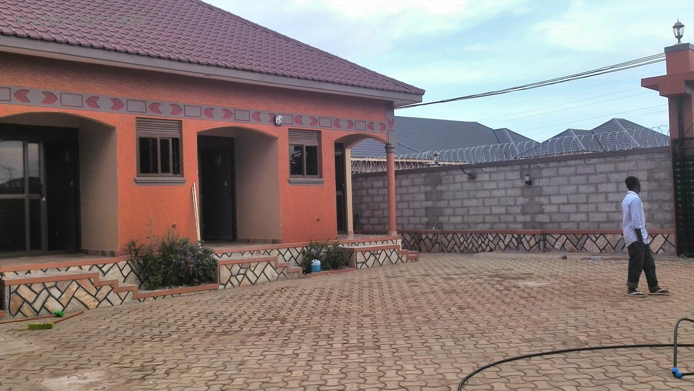 Semi Detached for rent in Kisaasi Kampala