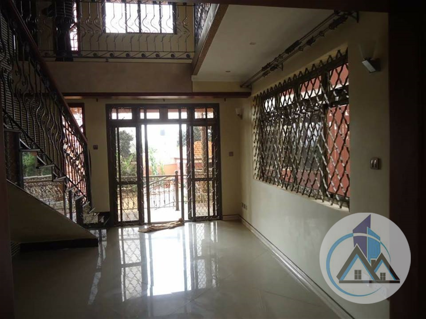 Duplex for rent in Kisaasi Wakiso