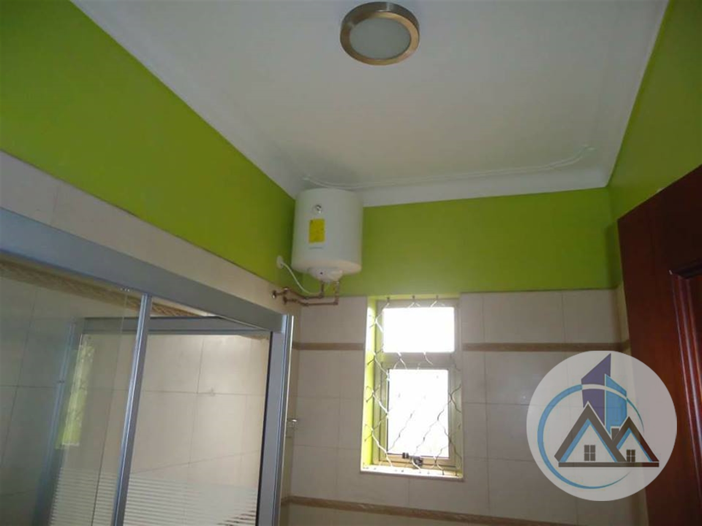 Duplex for rent in Kisaasi Wakiso