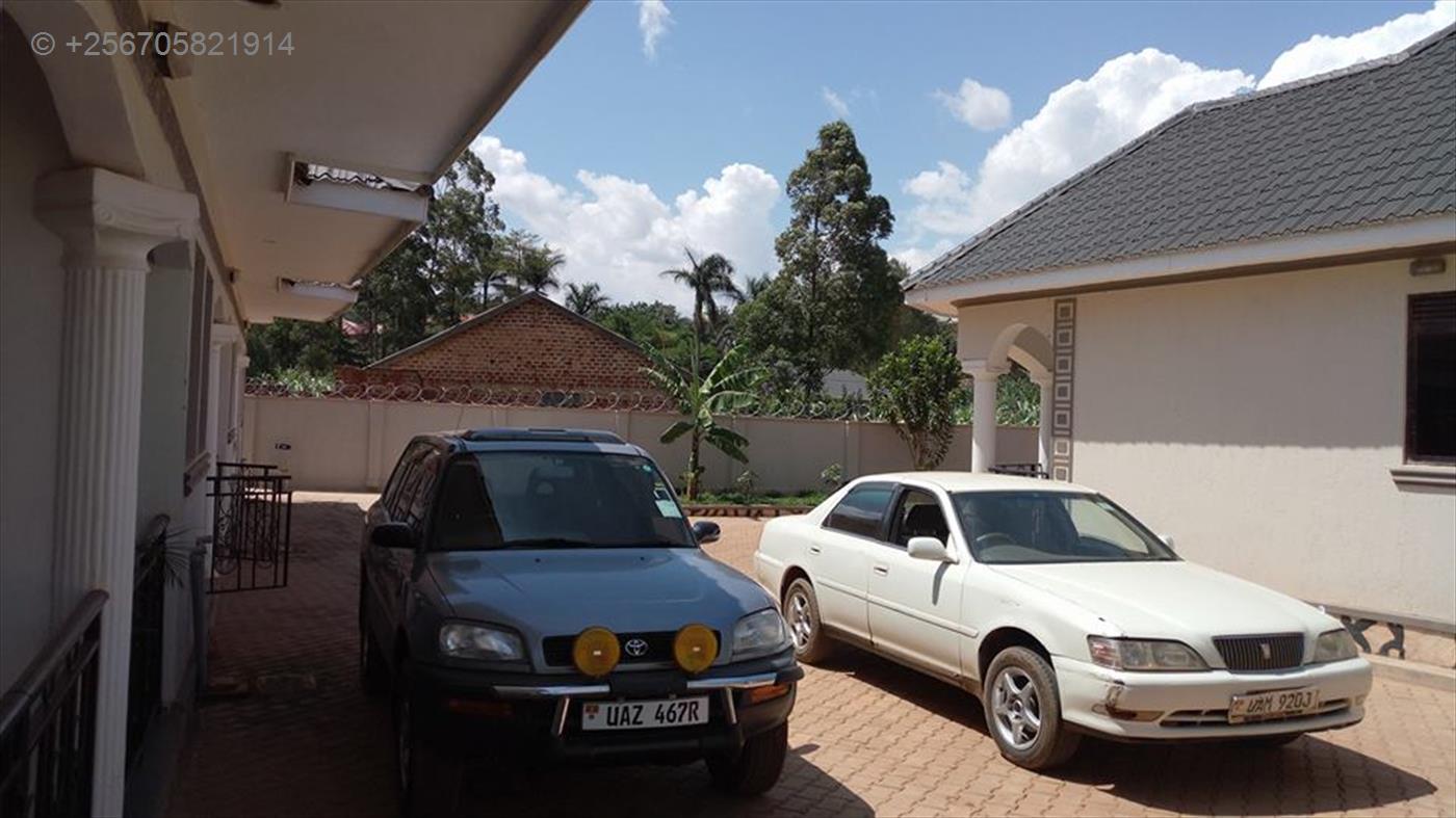 Semi Detached for rent in Kiwaatule Kampala