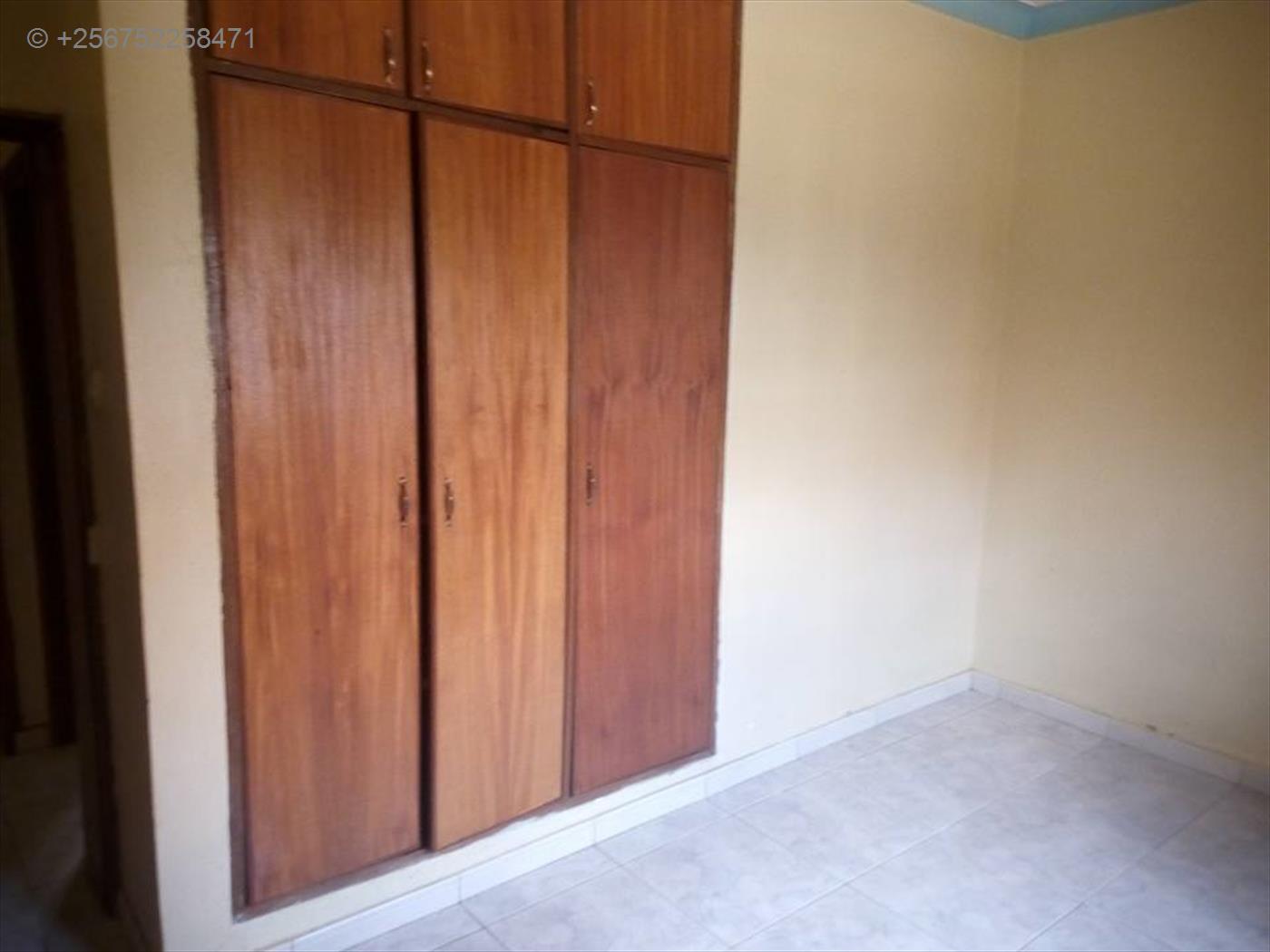 Semi Detached for rent in Bweyogerere Wakiso